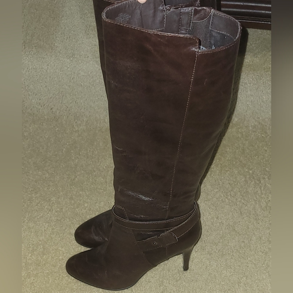 Nine West - Picture 4 of 5